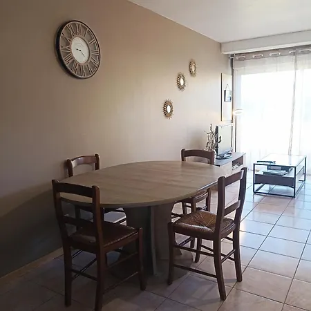 Holiday home Aux Jardins D'heloise
