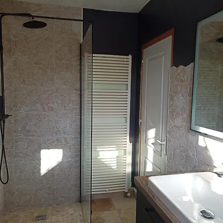 Aux Jardins D'héloise *