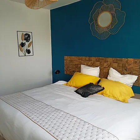 Holiday home Aux Jardins D'heloise