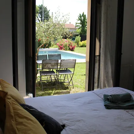 Holiday home Aux Jardins D'heloise